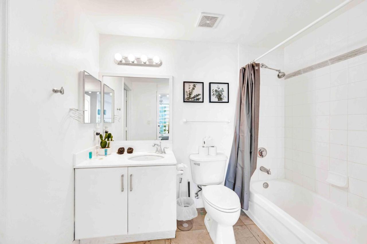 Modern 1 Bed In The Heart Of Brickell With Free Parking Διαμέρισμα Μαϊάμι Εξωτερικό φωτογραφία