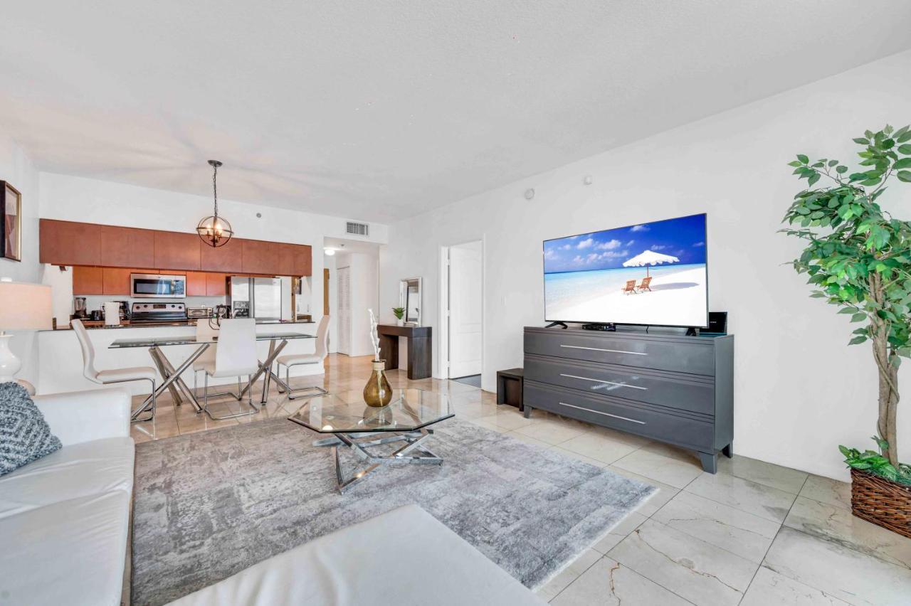 Modern 1 Bed In The Heart Of Brickell With Free Parking Διαμέρισμα Μαϊάμι Εξωτερικό φωτογραφία